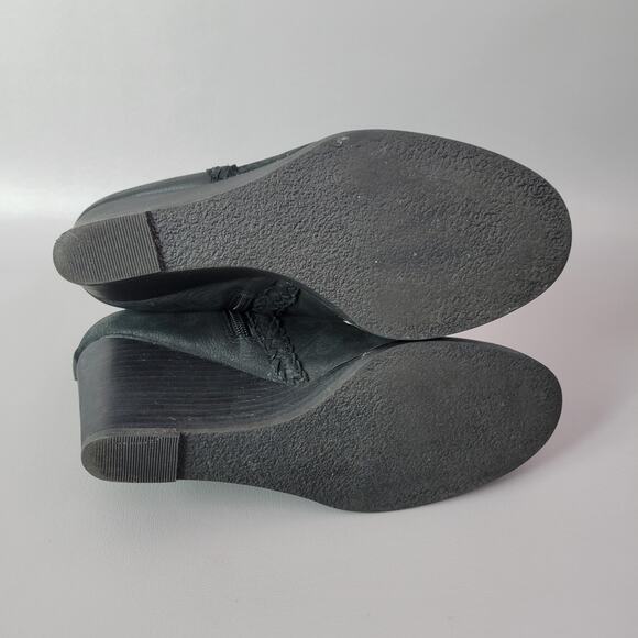 Caslon Womens Black Leather Zip High Wedge Heel Ankle Boots 9.5 M Waterproof - Picture 12 of 13